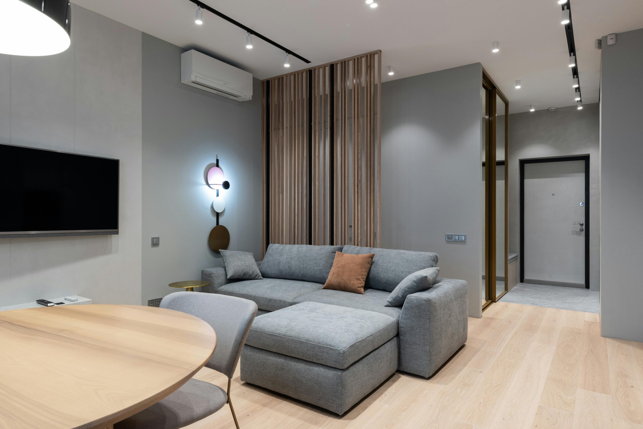 Royal Comfort Sofa - Image 3