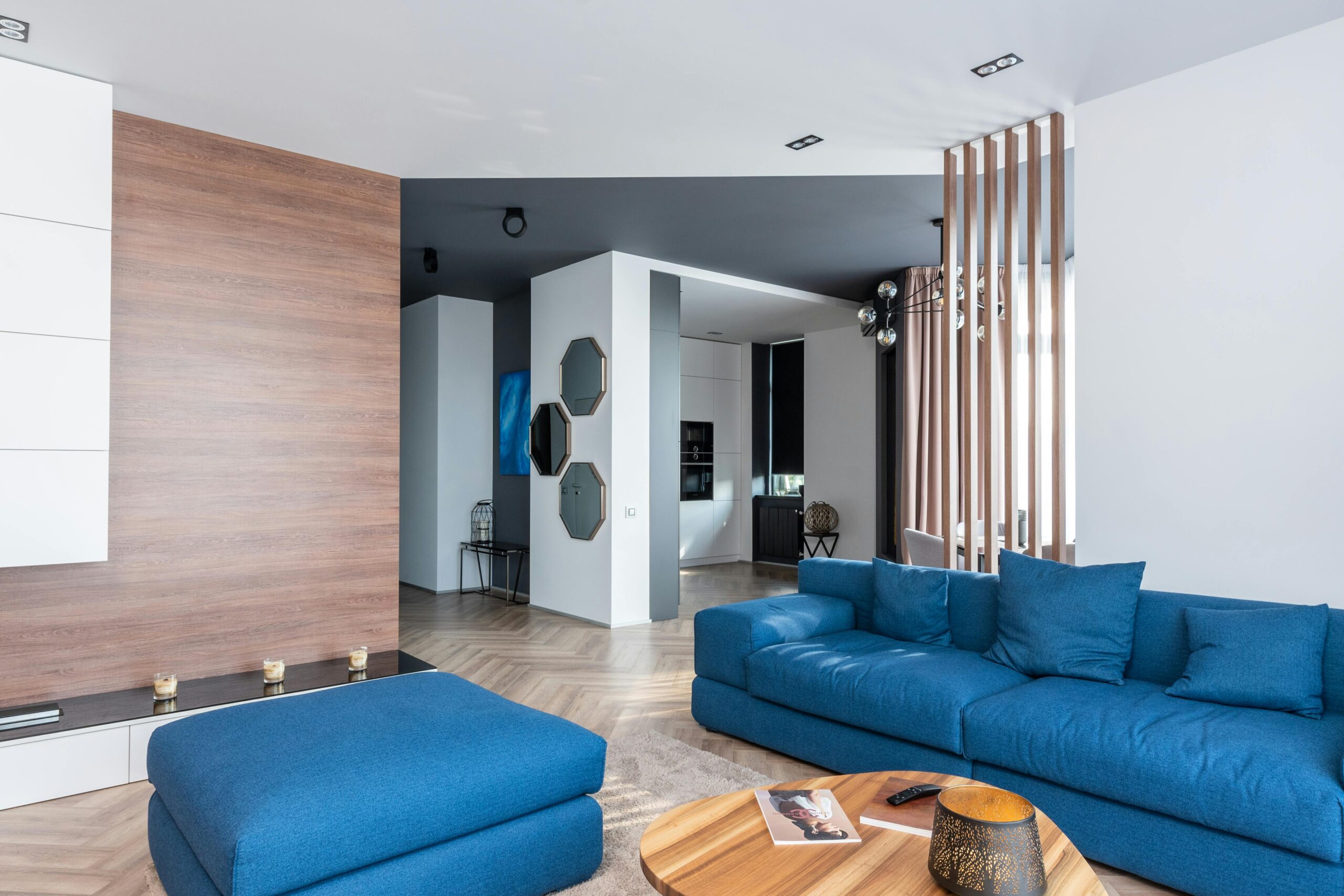Azure Comfort Lounge Sofa - Image 2