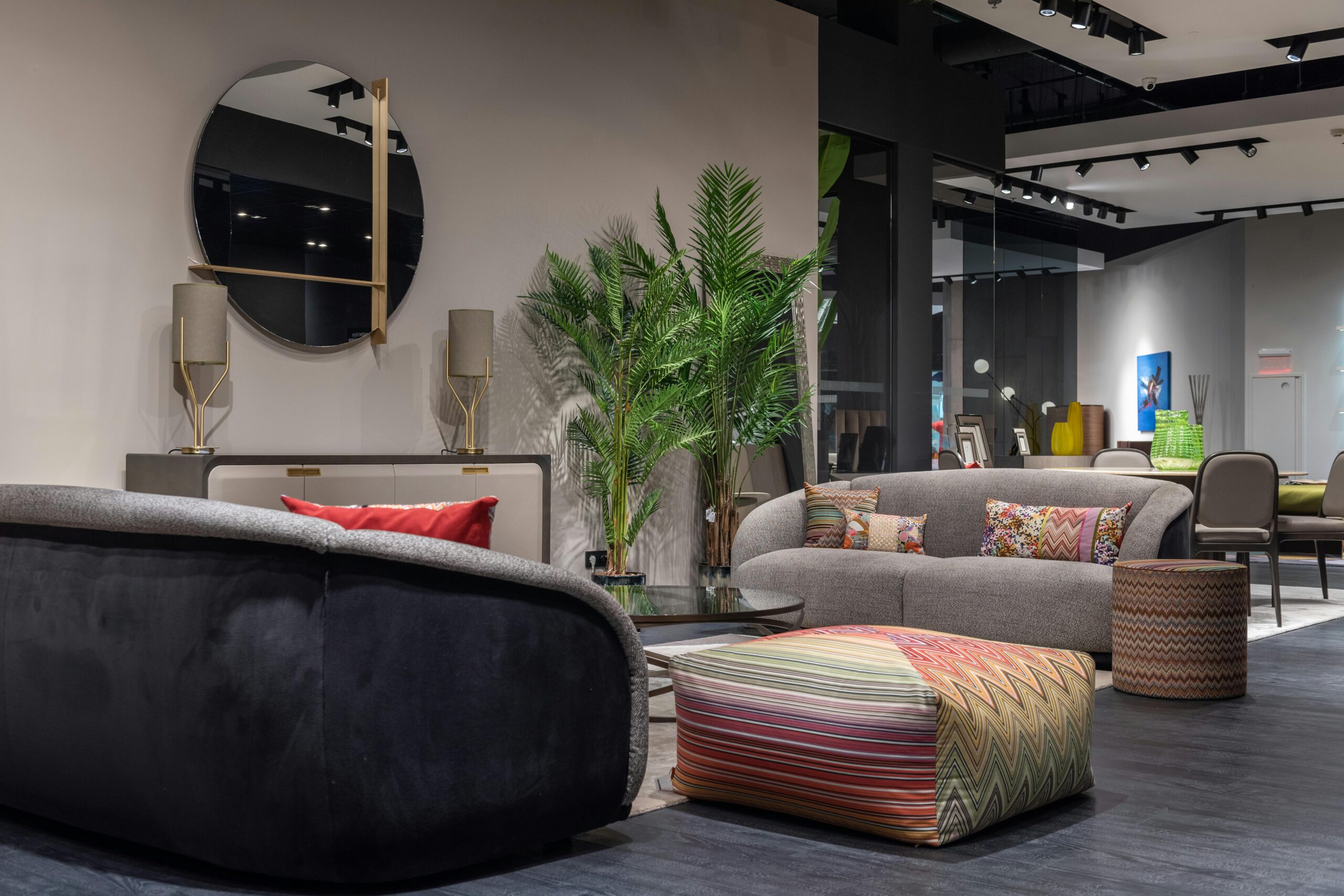 Urban Curve Comfort Sofa - Image 4