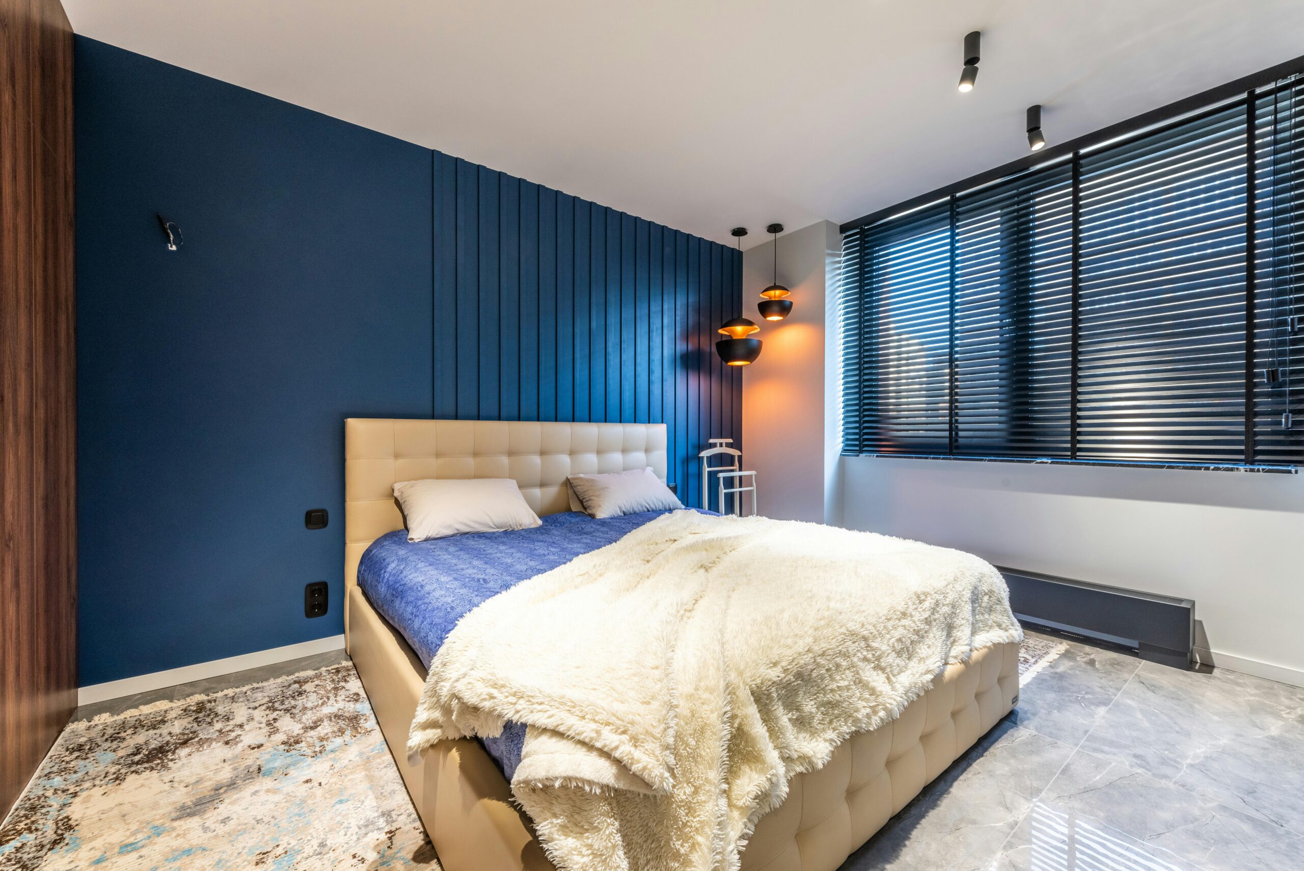 Modern Panel Luxe Bed