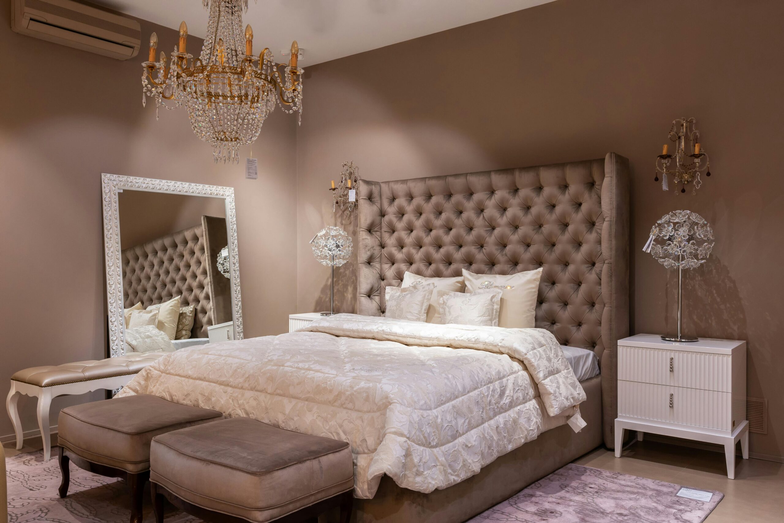Royal Tufted Luxe Bed