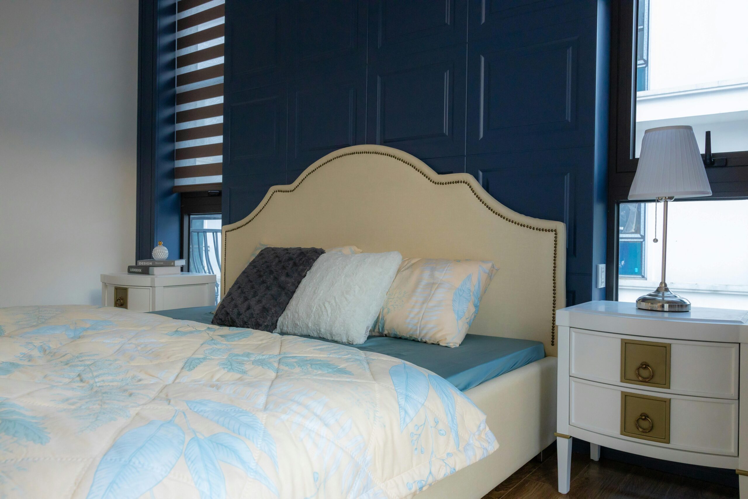 Classic Arch Panel Bed - Image 3