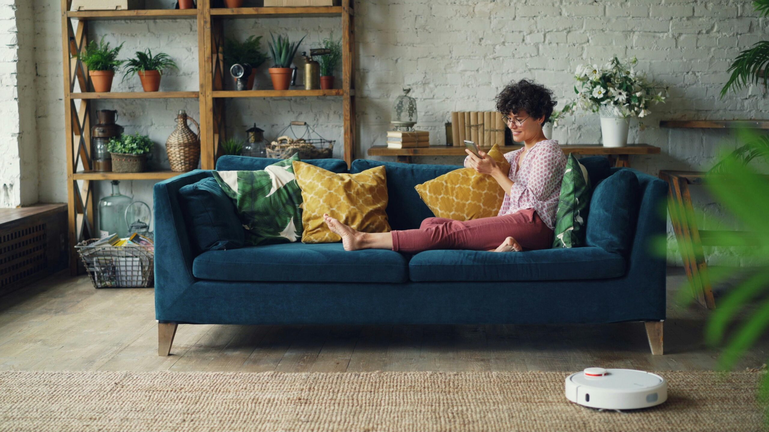 Urban Cozy Velvet Sofa - Image 4